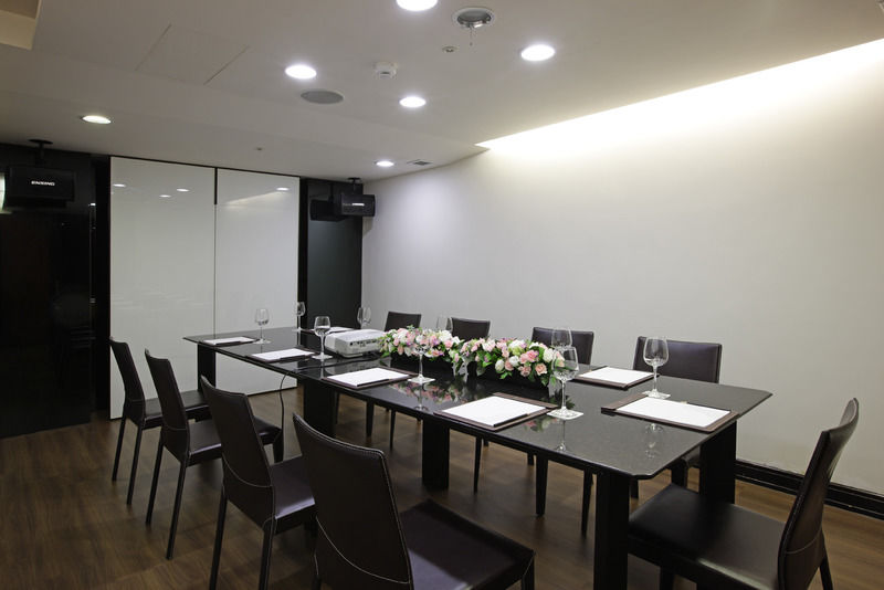 Hotel Sense Taipei Exterior photo
