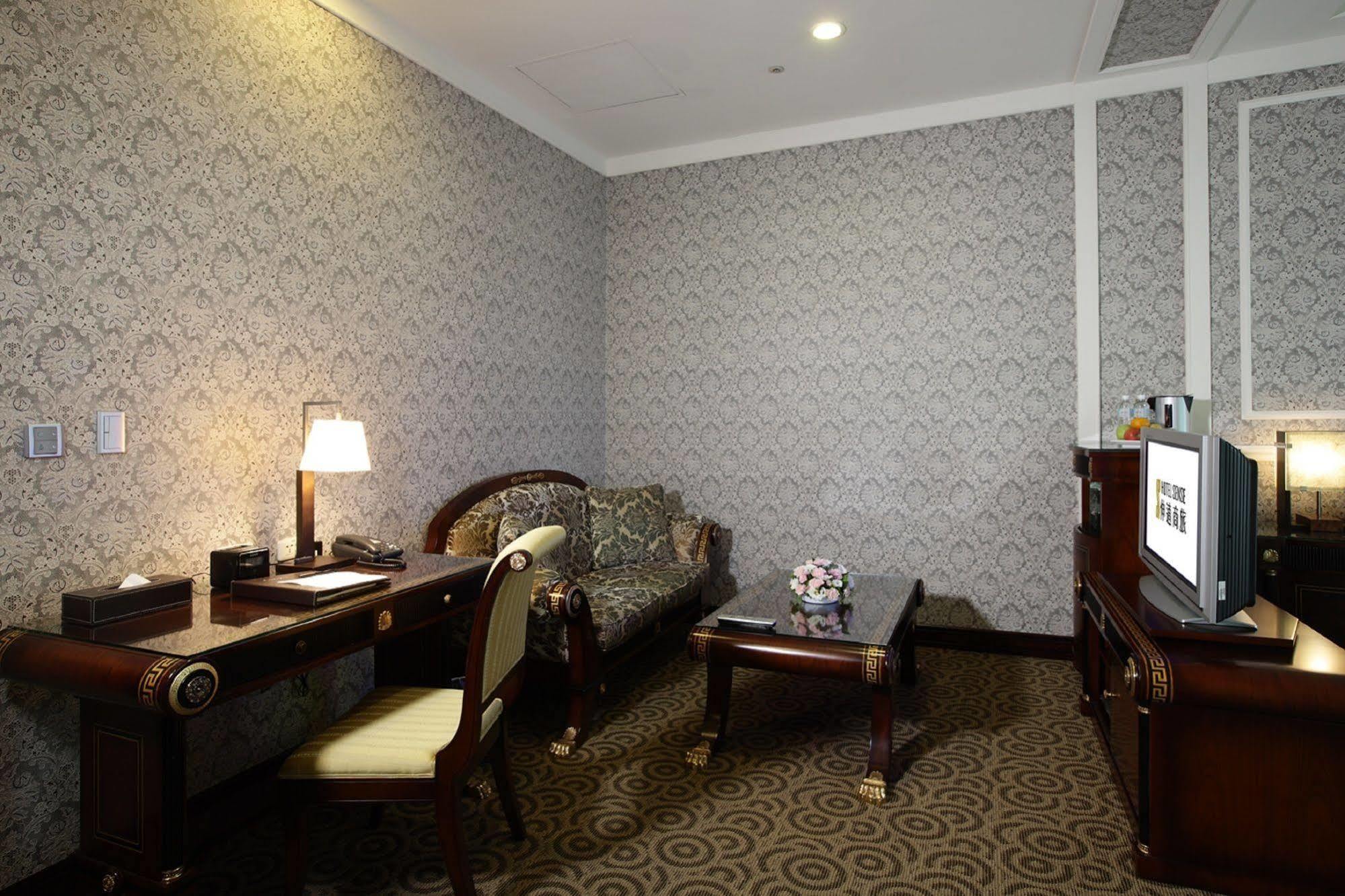 Hotel Sense Taipei Exterior photo